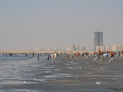 clifton beach karachi