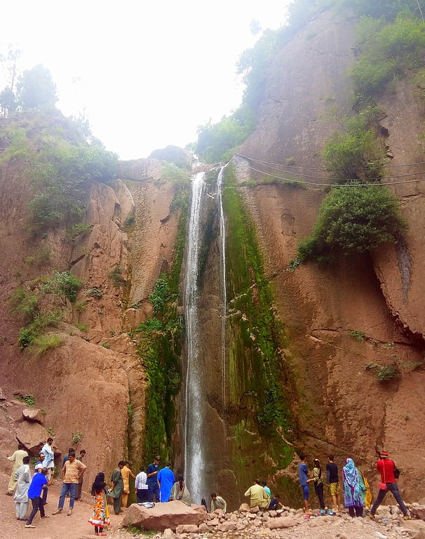 dhani waterfall kutton