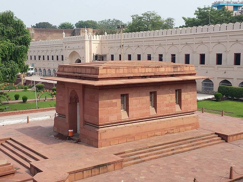 Hazuri Bagh