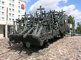 monument to the fallen and murdered in the east warsaw