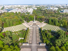 cimetiere mausolee des combattants sovietiques de varsovie