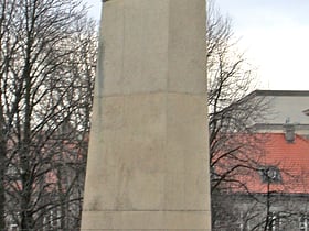 Monument aux héros de Varsovie