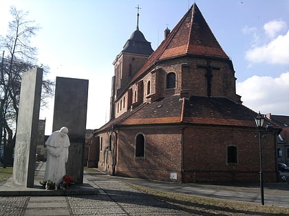 Kościół farny pw. Wniebowzięcia NMP i św. Stanisława Biskupa Męczennika