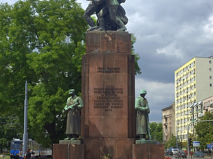 monument to brotherhood in arms warschau