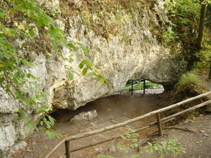 jaskinia ciemna i grota lokietka nationalpark ojcow
