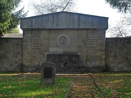 cmentarz wojenny nr 16 osobnica
