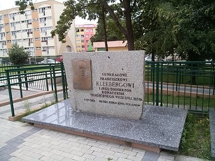 pomnik generala franciszka kleeberga boleslawiec