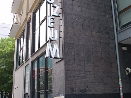 museum of modern art varsovie