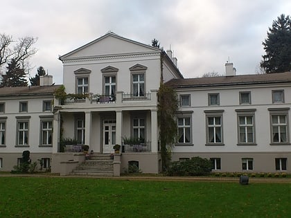 manor house in podstolice