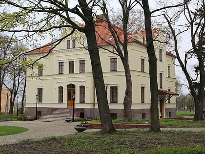 szreniawa palace