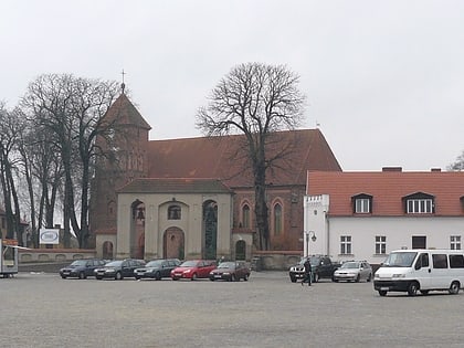 Kościół św. Wawrzyńca w Pniewach
