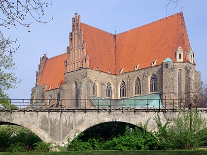 Basílica de los Apóstoles Pedro y Pablo en Strzegom