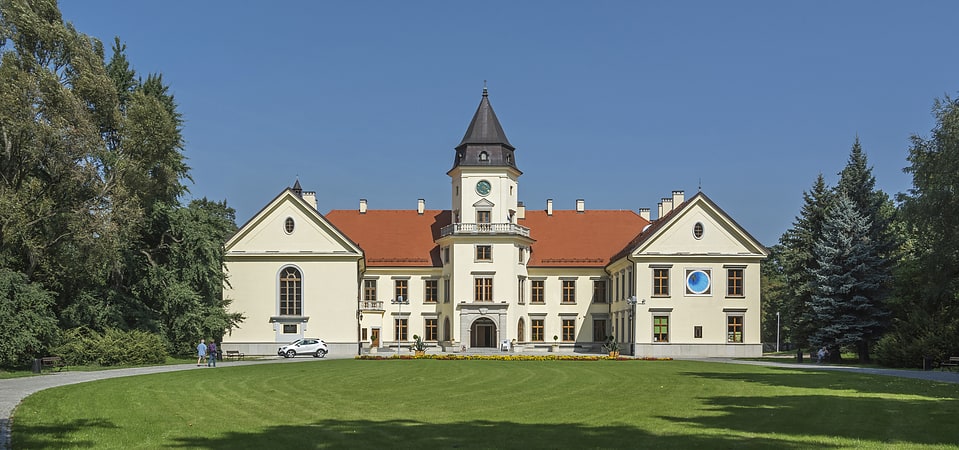 dzikow castle tarnobrzeg