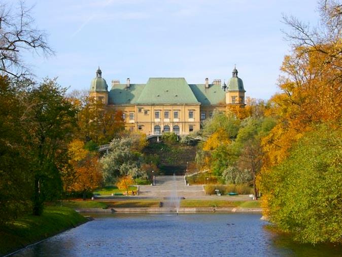 Ujazdów Avenue