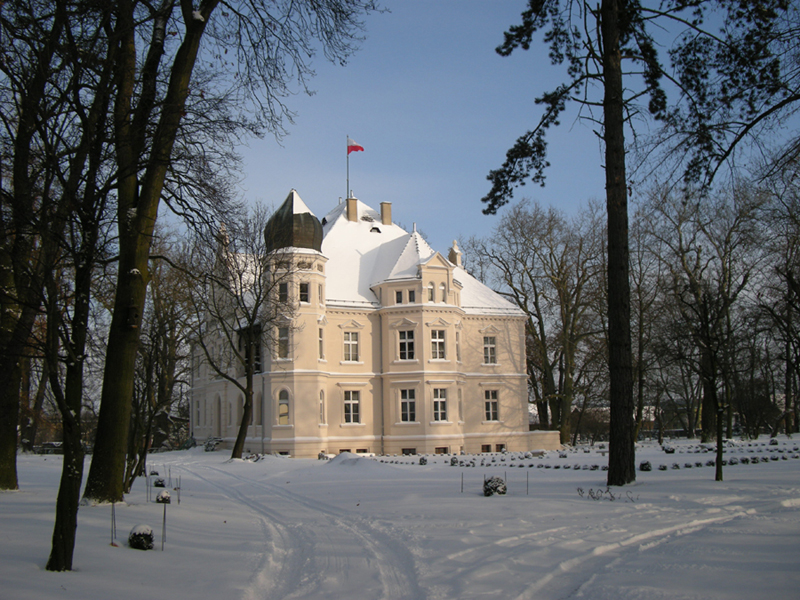 Ziemiełowice Palace
