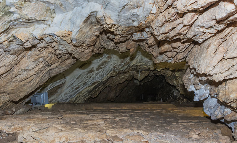 Kletno Bear Cave