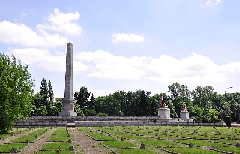 Sowjetischer Militärfriedhof in Warschau