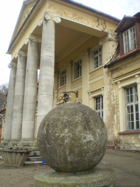Bieganowo Palace