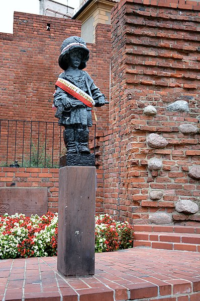 Monument du petit insurgé