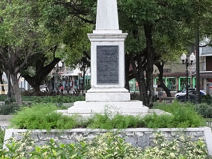Monumento a los heroes de El Polvorín