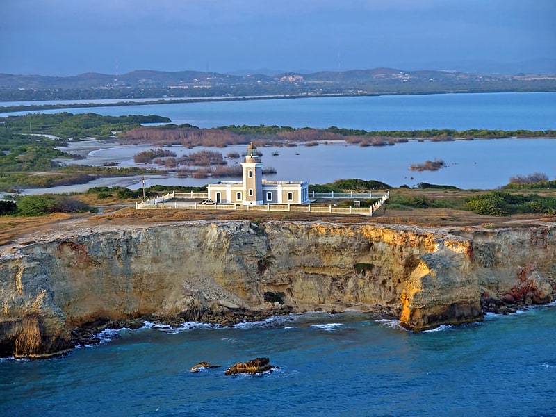 faro los morrillos de cabo rojo