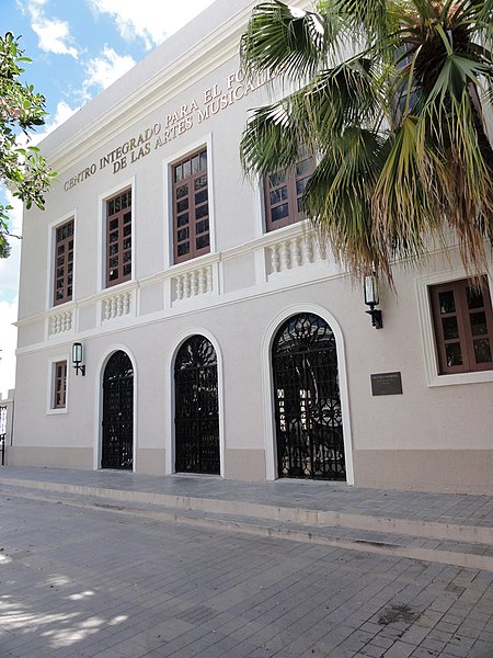 Biblioteca Municipal e Infantil Mariana Suárez de Longo