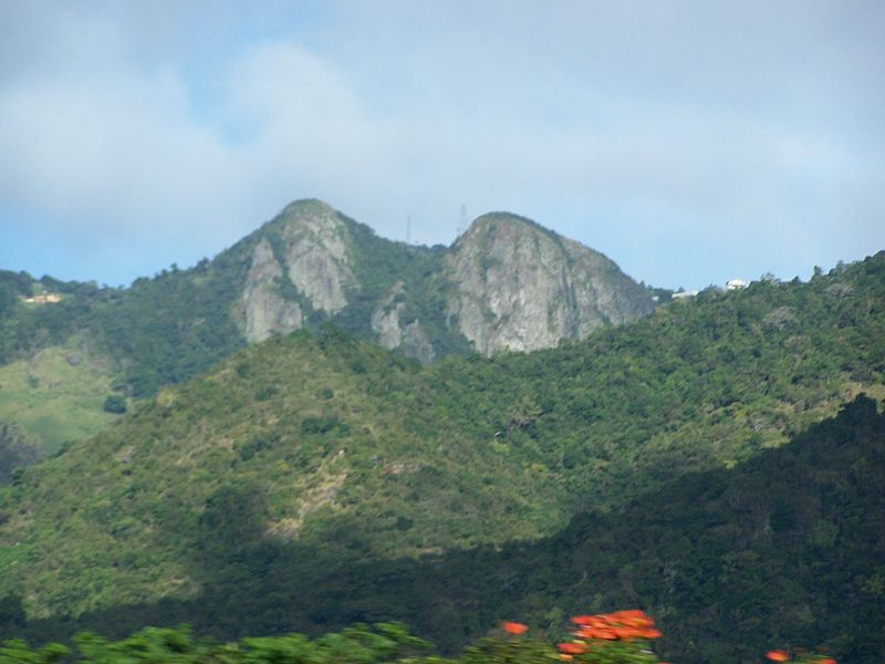 Cerro Las Tetas