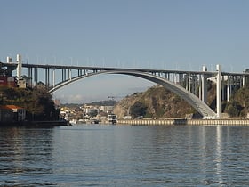 arrabida bridge porto