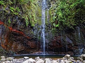cascada de las 25 fuentes parque natural de madeira
