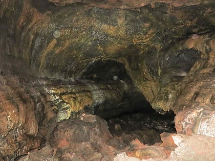 gruta do carvao ponta delgada