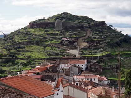 castle of castelo melhor sitios de arte rupestre prehistorico del valle del coa y de siega verde