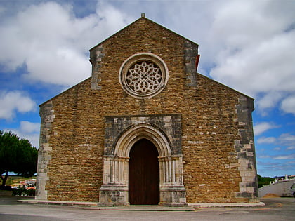igreja de santa maria do castelo lourinha