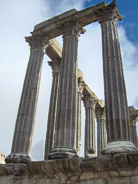 Temple romain d'Évora