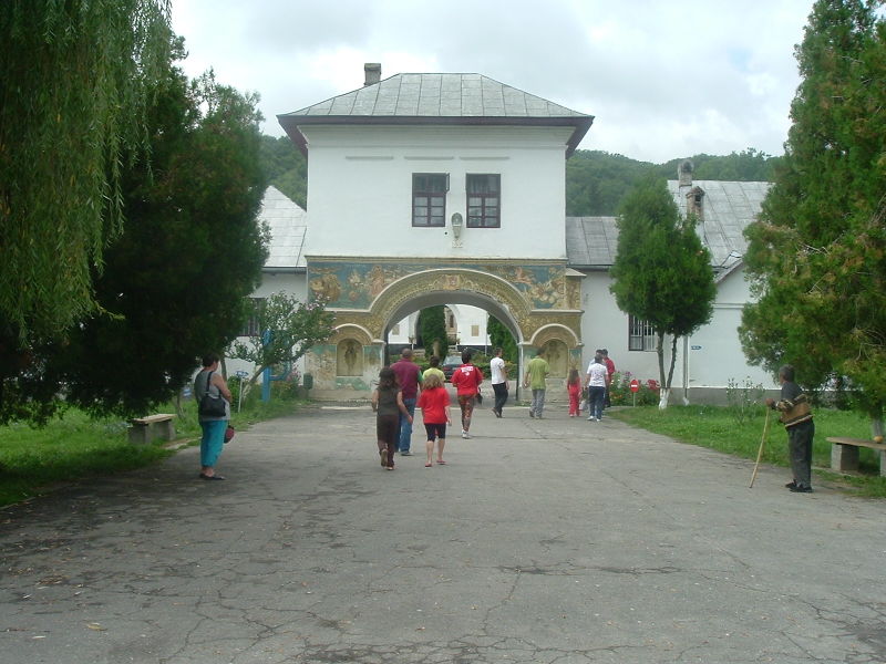 Mănăstirea Dintr-un Lemn