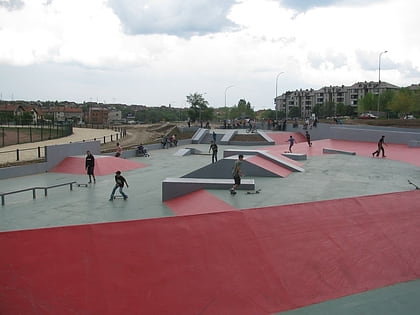 bor skate plaza