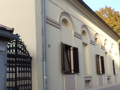 Bâtiment de la Haute école à Belgrade
