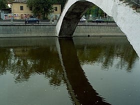 Sadovnichesky Bridge