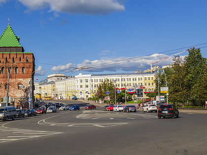 plaza de minin y pozharski nizhni novgorod
