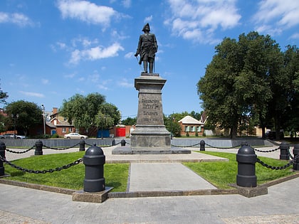 statue de pierre le grand taganrog