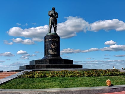 monumento a valeri chkalov nischni nowgorod