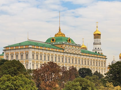 gran palacio del kremlin moscu