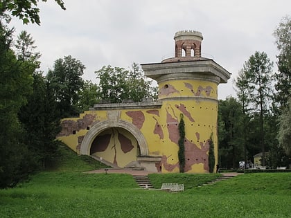 ruin tower puszkin