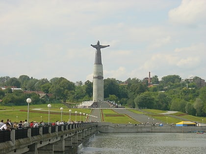 monument a la mere protectrice tcheboksary