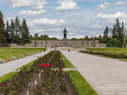 cimetiere memorial de piskarevskoie saint petersbourg