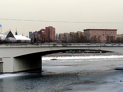 schluzovoy bridge moskwa