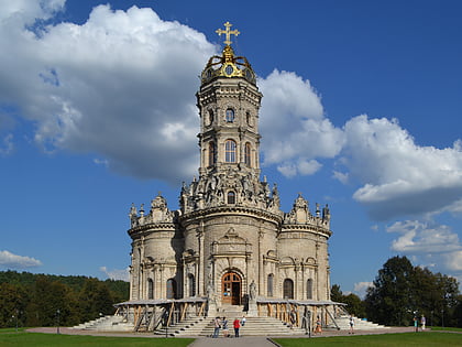 znamenskaya church in dubrovitsy podolsk