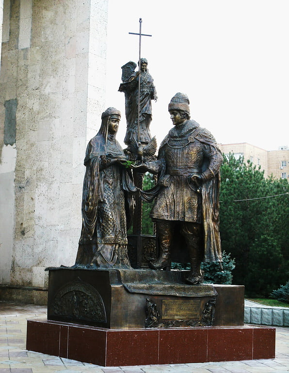 monument to peter and fevronia batajsk