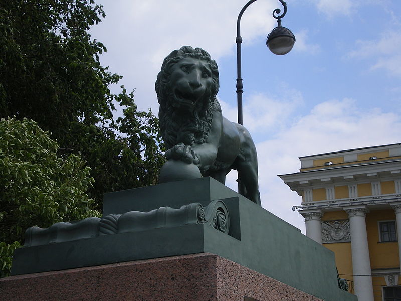 Lions at the Dvortsovaya pier