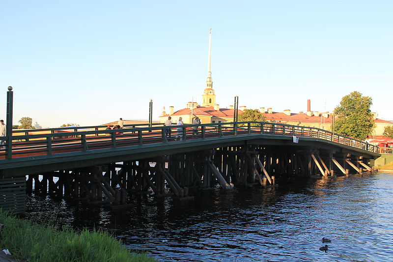 Kronverksky bridge