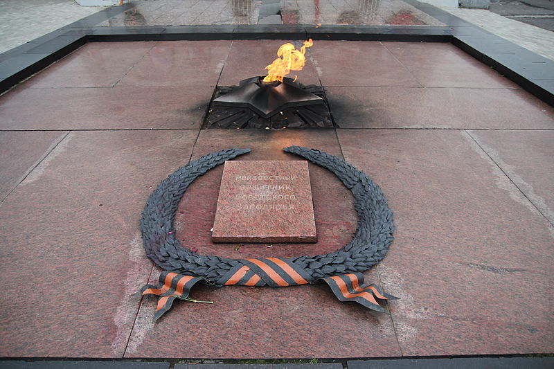 Monument aux défenseurs de l'Arctique soviétique pendant la Grande Guerre patriotique